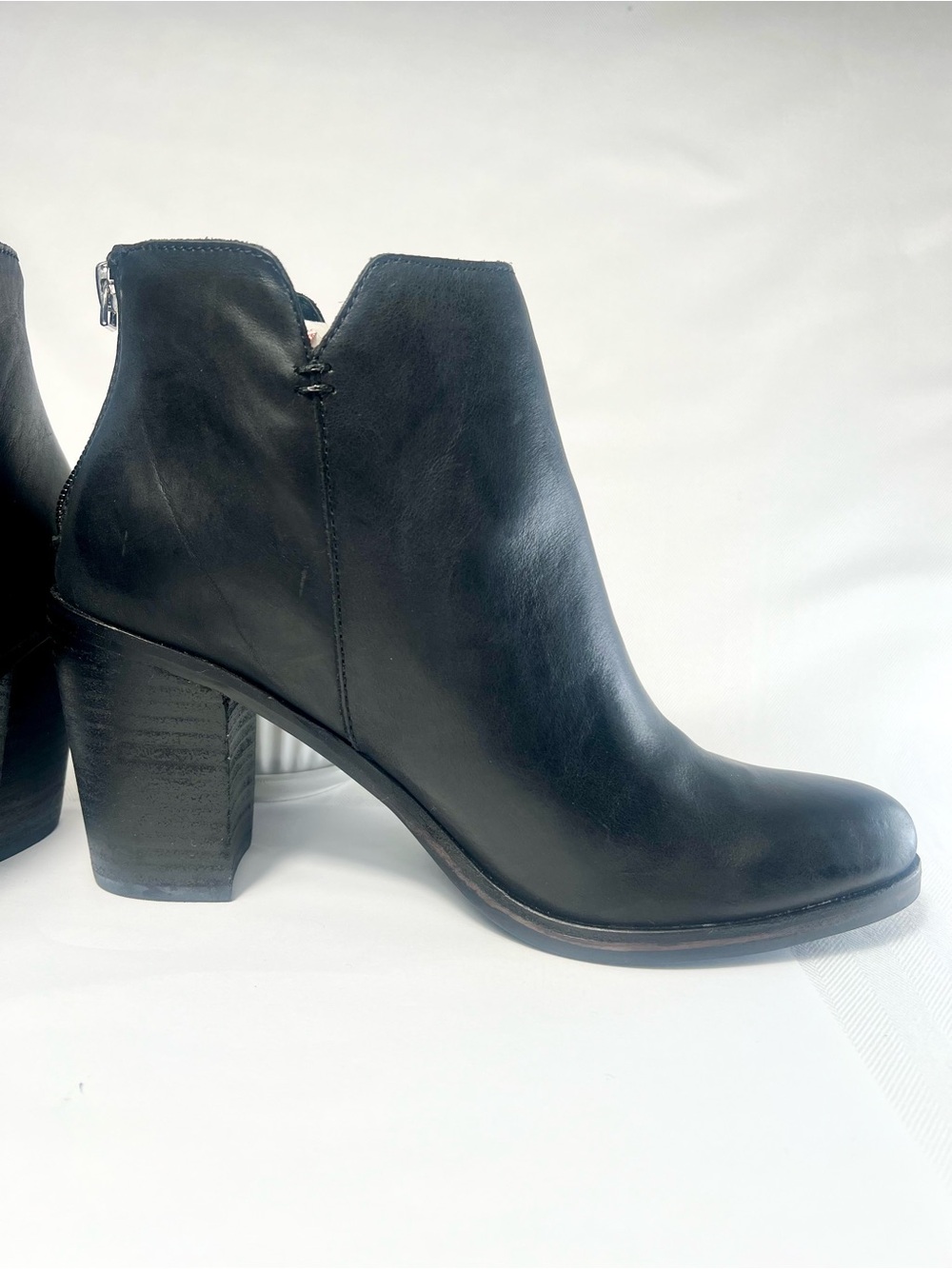 BP Sleek Black Leather Ankle Boots. NWT